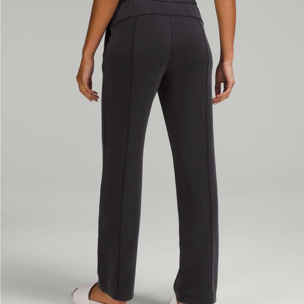 Lululemon Softstreme High-Rise Pant
Black sz10 #0058
